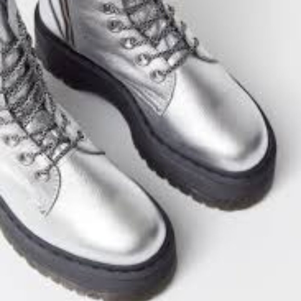 Dr. Martens Jadon Max Boot Metallic Leather Platforms Silver Size 9 women/EU 41